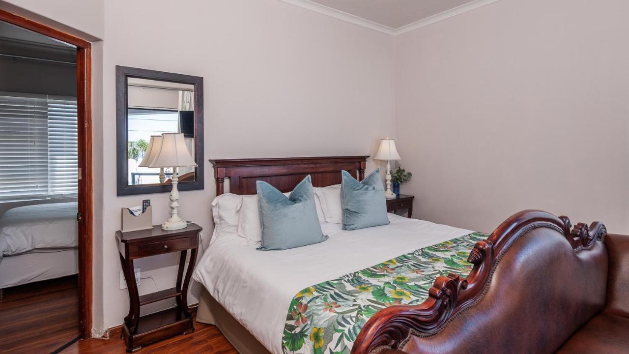 Ocean View @ Hermanus Villa Buitenkant foto